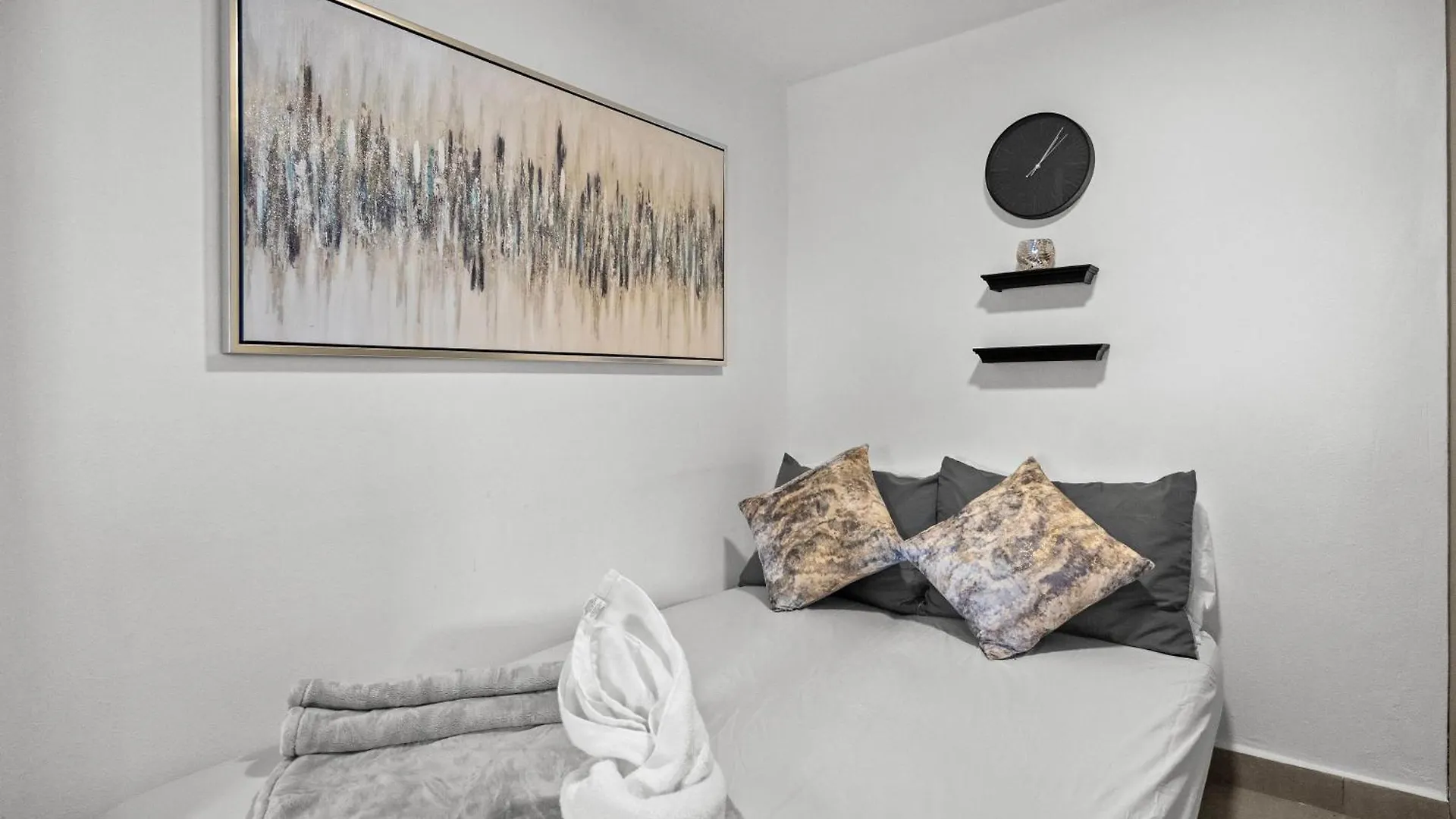 City-View Balcony One-Bedroom Ph 4 Guests Mm6 산후안 0*,  푸에르토리코